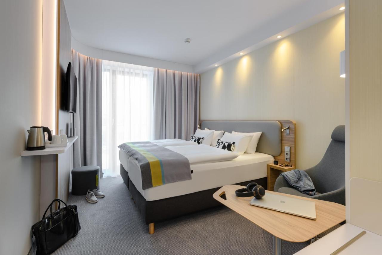 Express - By Ihg 3*