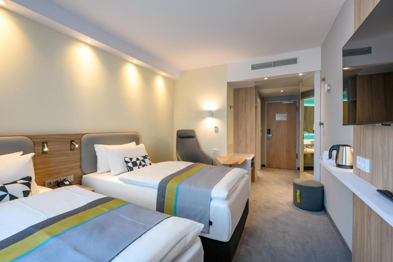 Express - By Ihg Hotel 3*