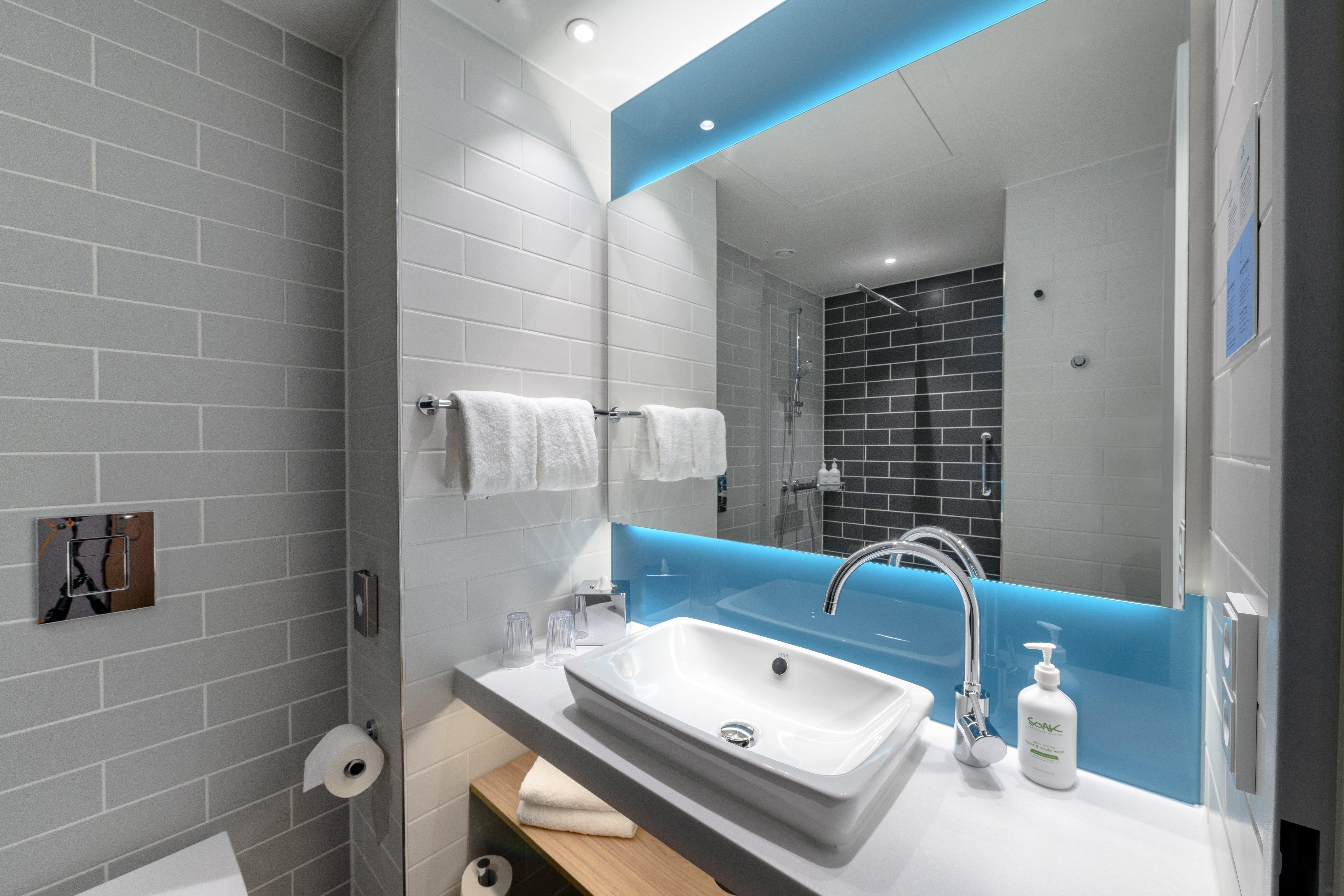 Express - By Ihg Hotel 3*